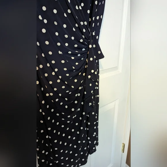 Sleeveless dress with ruching and frill down the front - Picture 2 of 2